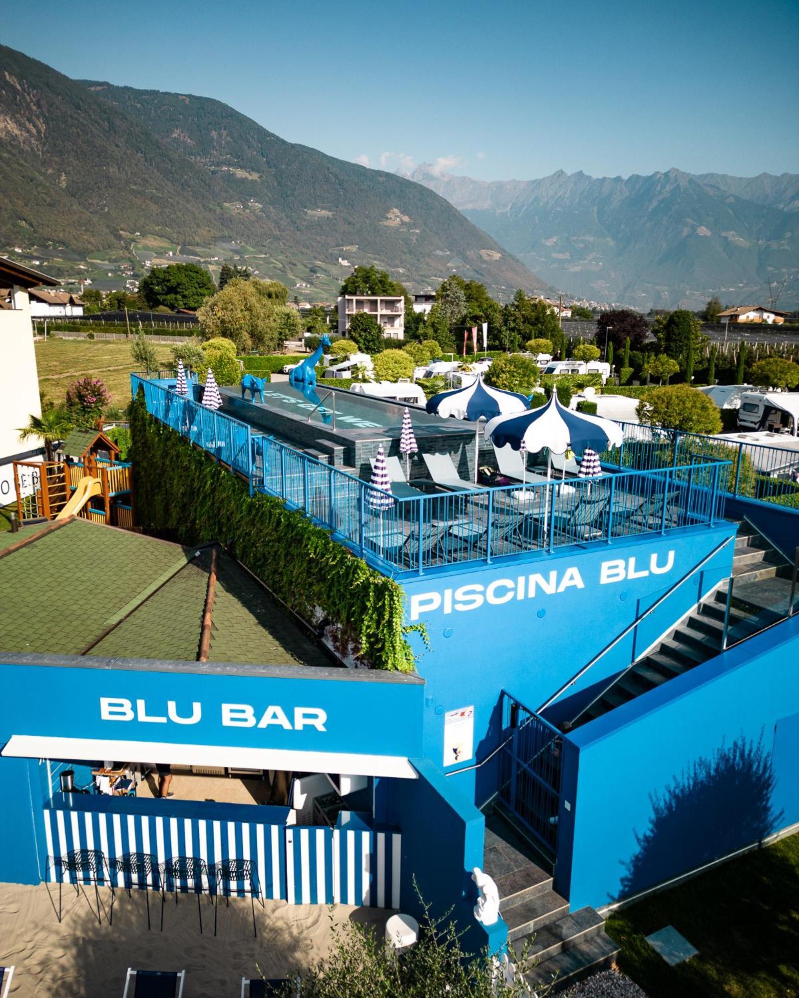 Schlosshof Charme Resort - Hotel & Camping Лана Екстер'єр фото